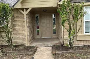 2914 Arrowhead Dr, Sugar Land, TX 77479 - Photo 2