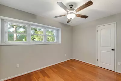 3806 Millbridge Drive, Houston, TX 77059 - Photo 16