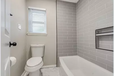 3806 Millbridge Drive, Houston, TX 77059 - Photo 20