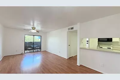 3075 Walnut Bend Lane #36, Houston, TX 77042 - Photo 10