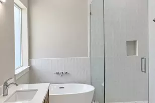5225 Hillman St, Houston, TX 77023 - Photo 12