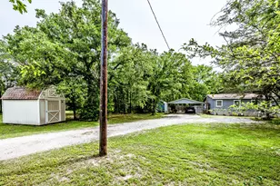 66 Horseshoe Lake Rd, Huntsville, TX 77320 - Photo 2