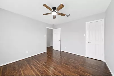 1911 Oak Hollow Court, Missouri City, TX 77489 - Photo 14