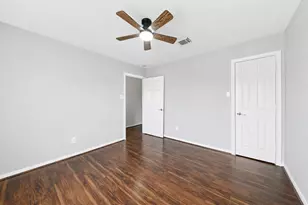 1911 Oak Hollow Ct, Missouri City, TX 77489 - Photo 14