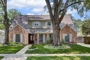 12506 Kingsride Ln, Houston, TX 77024 - Photo 2