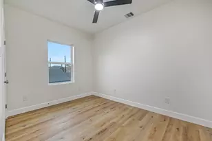 3009 Ave M 1/2, Galveston, TX 77550 - Photo 34