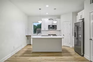 3009 Ave M 1/2, Galveston, TX 77550 - Photo 16