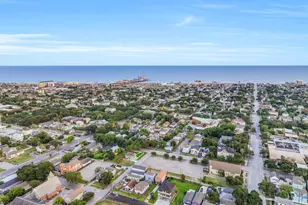 3009 Ave M 1/2, Galveston, TX 77550 - Photo 6