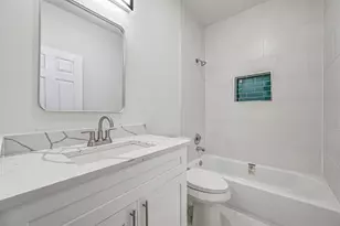 3009 Ave M 1/2, Galveston, TX 77550 - Photo 32