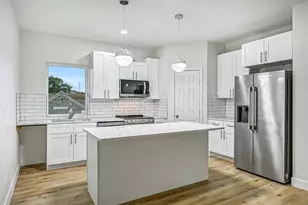 3009 Ave M 1/2, Galveston, TX 77550 - Photo 18