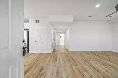 3009 Avenue M 1/2, Galveston, TX 77550 - Photo 10