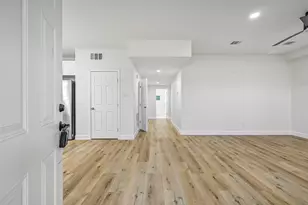 3009 Ave M 1/2, Galveston, TX 77550 - Photo 10