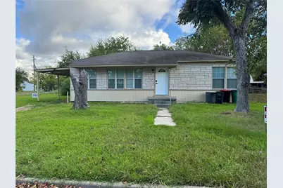 1221 Parkway Street, Baytown, TX 77520 - Photo 1