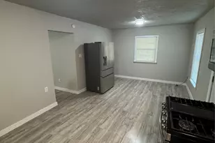 1221 Parkway St, Baytown, TX 77520 - Photo 14