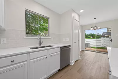 21090 Aldens Oak, Kingwood, TX 77339 - Photo 8