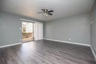 5005 Georgi Ln, Houston, TX 77092 - Photo 12