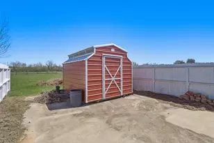 2862 Dee's Cir, Sealy, TX 77474 - Photo 48