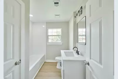 8530 Guinevere Street, Houston, TX 77029 - Photo 16