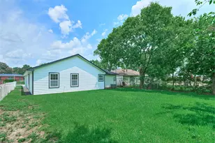 8530 Guinevere St, Houston, TX 77029 - Photo 28