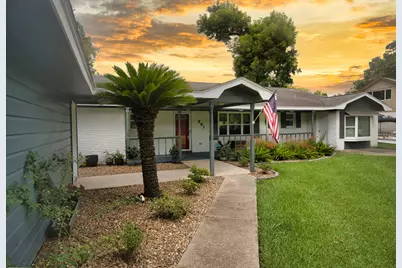 201 Southern Oaks Drive, Lake Jackson, TX 77566 - Photo 4