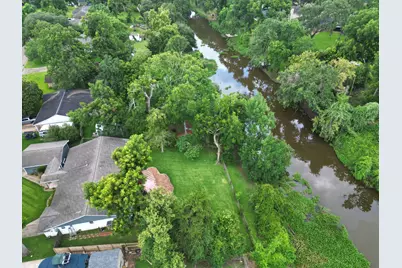 201 Southern Oaks Drive, Lake Jackson, TX 77566 - Photo 36