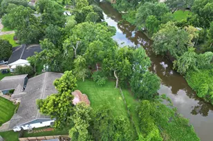 201 Southern Oaks Dr, Lake Jackson, TX 77566 - Photo 36