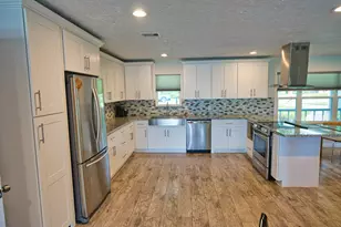 201 Southern Oaks Dr, Lake Jackson, TX 77566 - Photo 12