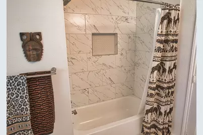 201 Southern Oaks Drive, Lake Jackson, TX 77566 - Photo 26