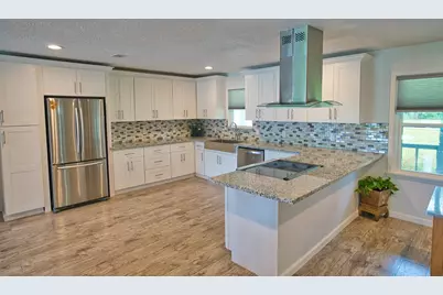 201 Southern Oaks Drive, Lake Jackson, TX 77566 - Photo 10