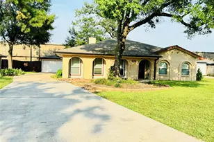 28922 Savannah Dr, Shenandoah, TX 77381 - Photo 1