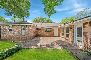 9666 Windswept Ln, Houston, TX 77063 - Photo 30