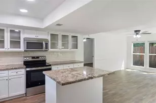 79 Maple Branch, The Woodlands, TX 77380 - Photo 10