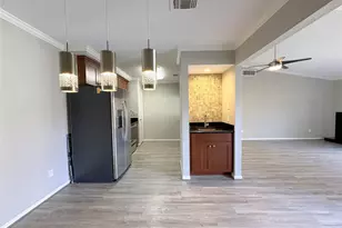 8100 Cambridge St, Houston, TX 77054 - Photo 6