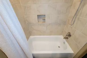 1115 St Charles St, Houston, TX 77003 - Photo 26
