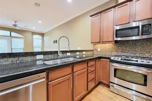 1115 St Charles St, Houston, TX 77003 - Photo 8