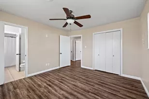 404 S 14th St, West Columbia, TX 77486 - Photo 22