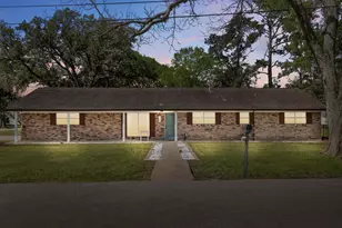 404 S 14th St, West Columbia, TX 77486 - Photo 2