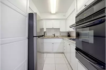 2600 Bellefontaine Street #B12, Houston, TX 77025 - Photo 10