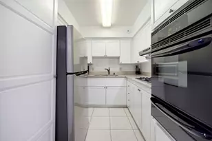 2600 Bellefontaine St, Houston, TX 77025 - Photo 10