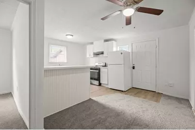602 S 3rd Street #C, La Porte, TX 77571 - Photo 6