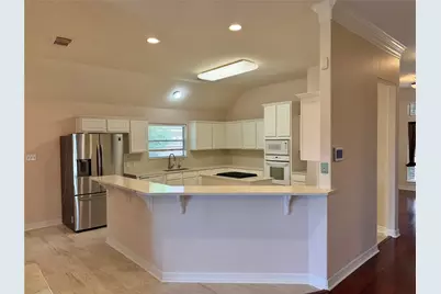 155 Indian Warrior Trail, Lake Jackson, TX 77566 - Photo 6