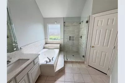 155 Indian Warrior Trail, Lake Jackson, TX 77566 - Photo 12