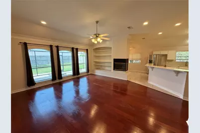 155 Indian Warrior Trail, Lake Jackson, TX 77566 - Photo 4