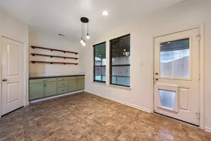 106 Crown Point Ct, Magnolia, TX 77354 - Photo 10