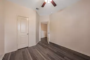 106 Crown Point Ct, Magnolia, TX 77354 - Photo 20