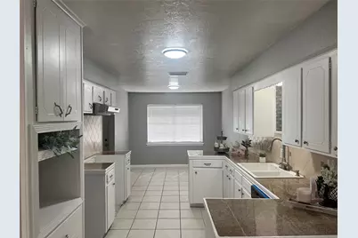 1104 E 13th Street, Deer Park, TX 77536 - Photo 4