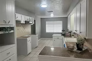 1104 E Thirteenth St, Deer Park, TX 77536 - Photo 6