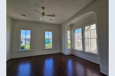 1721 Postoffice, Galveston, TX 77550 - Photo 4