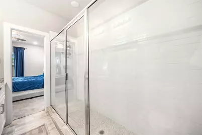 5023 Mallow Street #A/B, Houston, TX 77033 - Photo 16