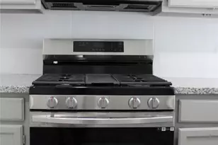 9211 Golden Meadow Dr, Houston, TX 77064 - Photo 10